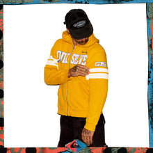 Load image into Gallery viewer, Y2K Quiksilver Spellout Zip - Up Hoodie (M)
