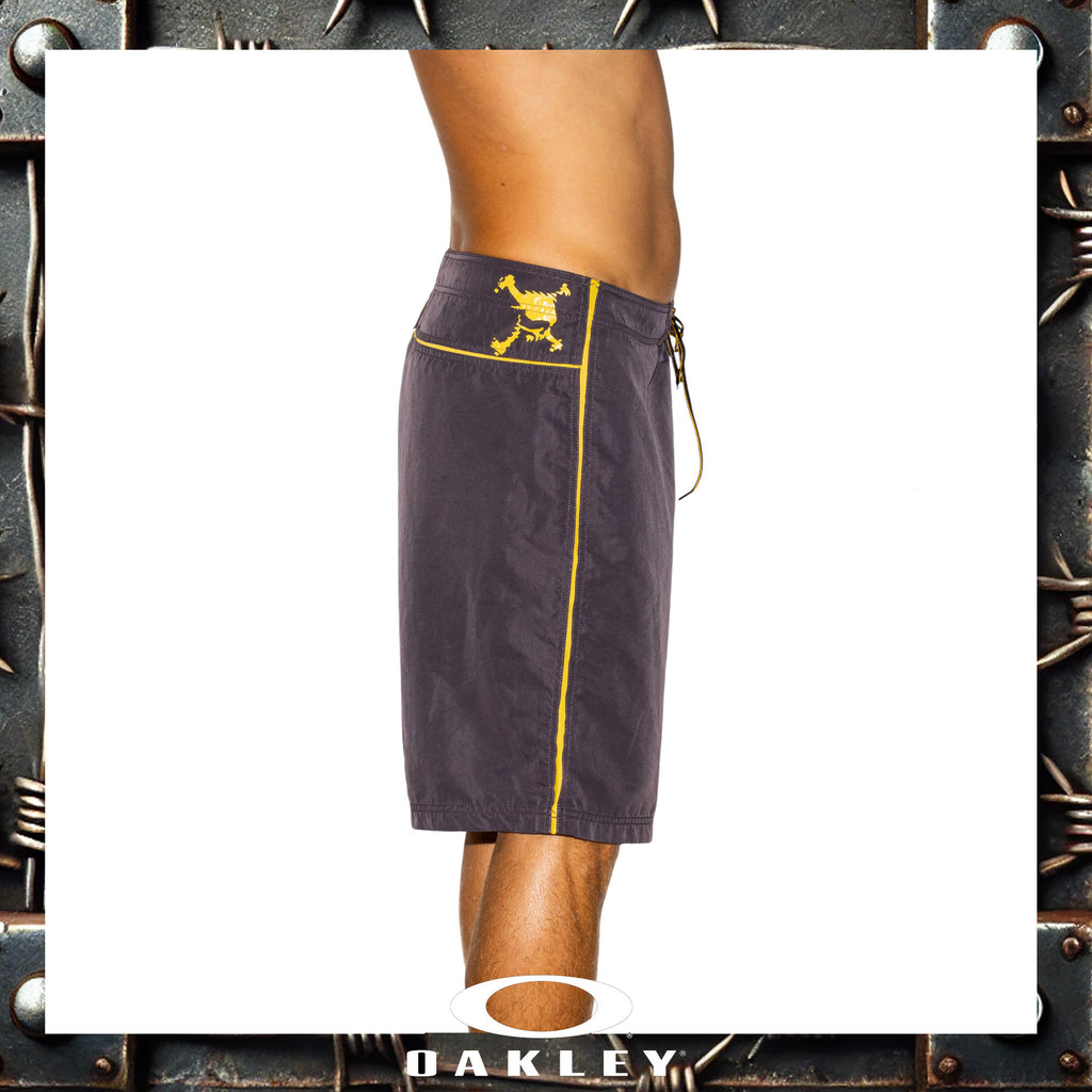 Y2K Oakley Vault Tech Boardies (36")