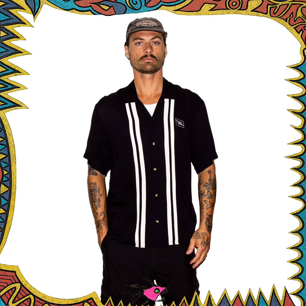 Y2K Hot Tuna Button-Up (L)