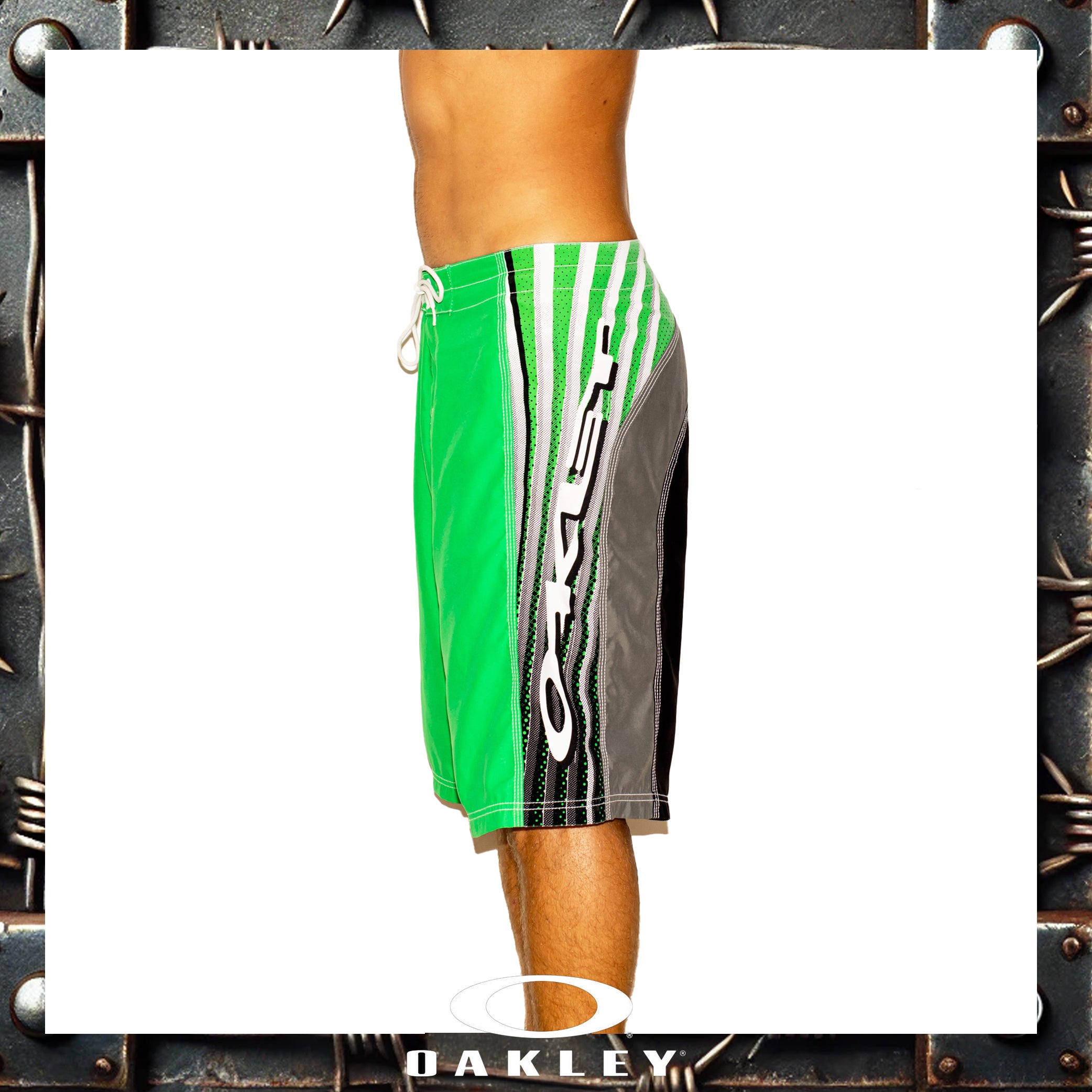 Y2K Oakley Vault Tech Boardies (32")