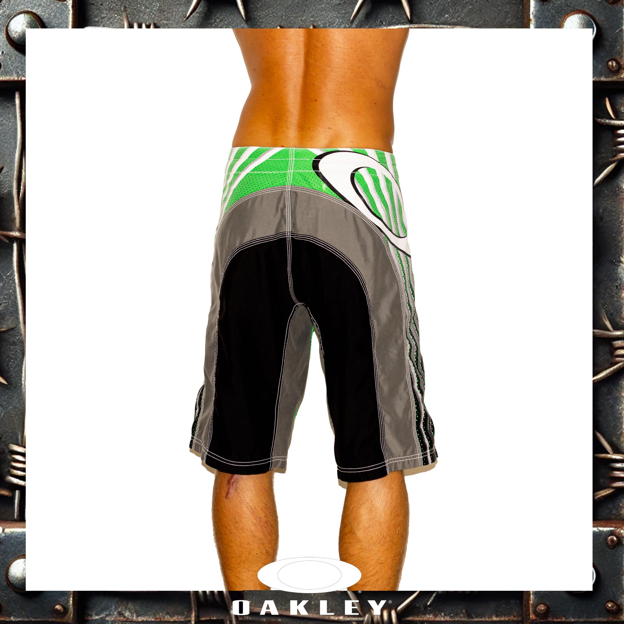 Y2K Oakley Vault Tech Boardies (32")
