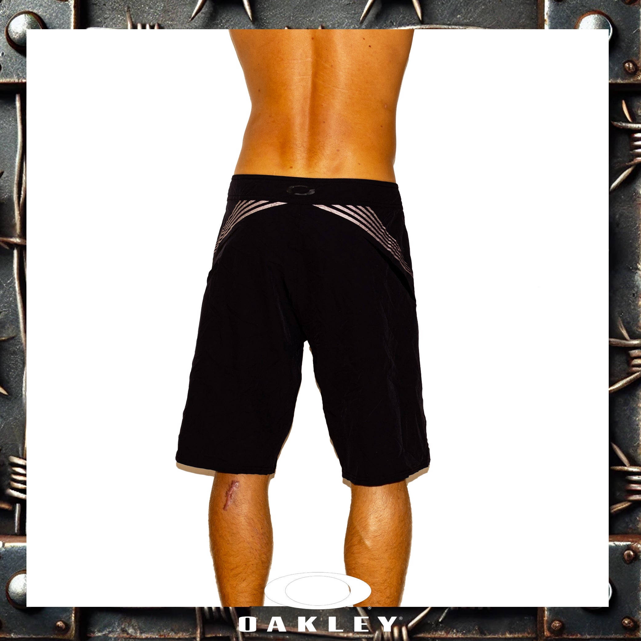 Y2K Oakley Vault Tech Boardies (34")