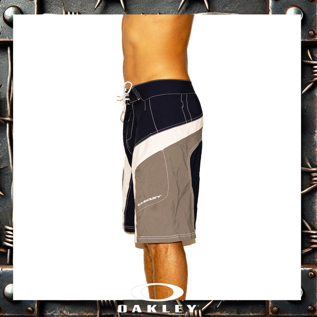 Y2K Oakley Vault Tech Boardies (30")