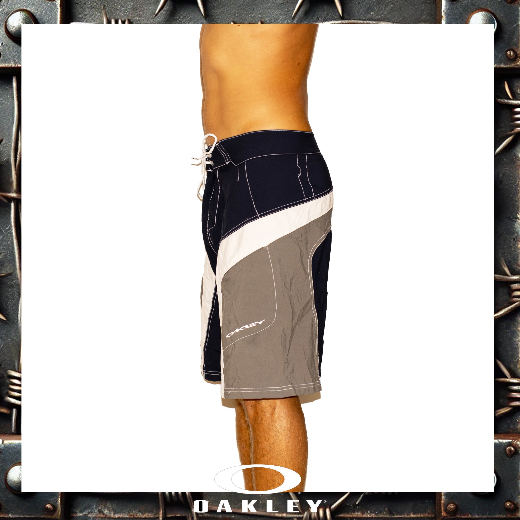 Y2K Oakley Vault Tech Boardies (30")