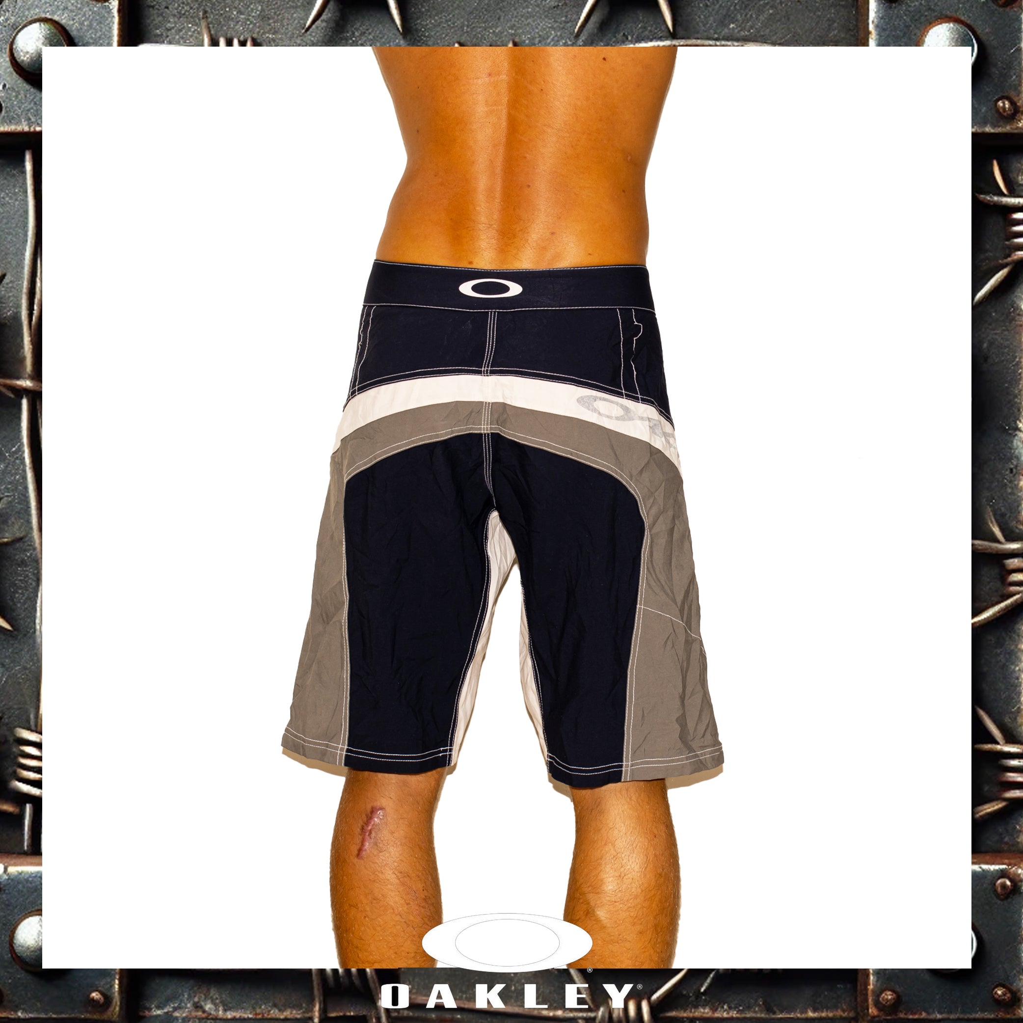 Y2K Oakley Vault Tech Boardies (30")