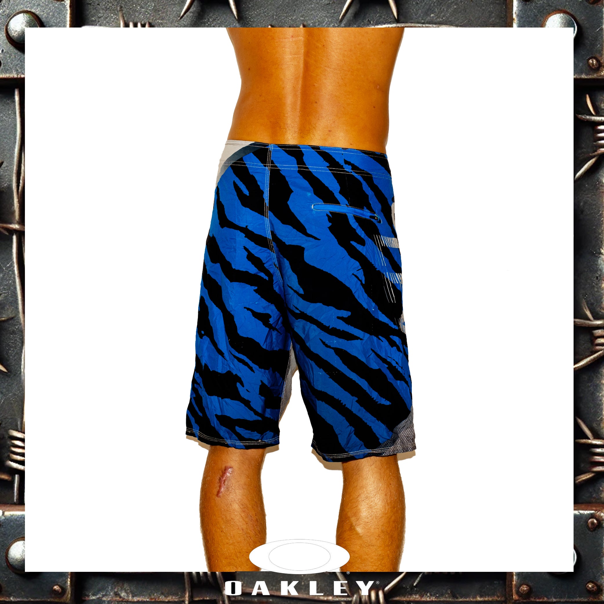 Y2K Oakley Vault Tech Boardies (36")