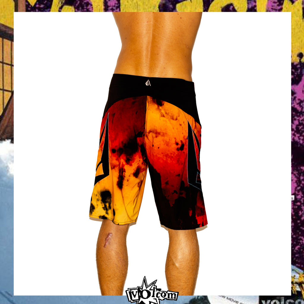 Y2K Volcom "Bruce Irons - Annihilator Signature Series" Boardies (32")