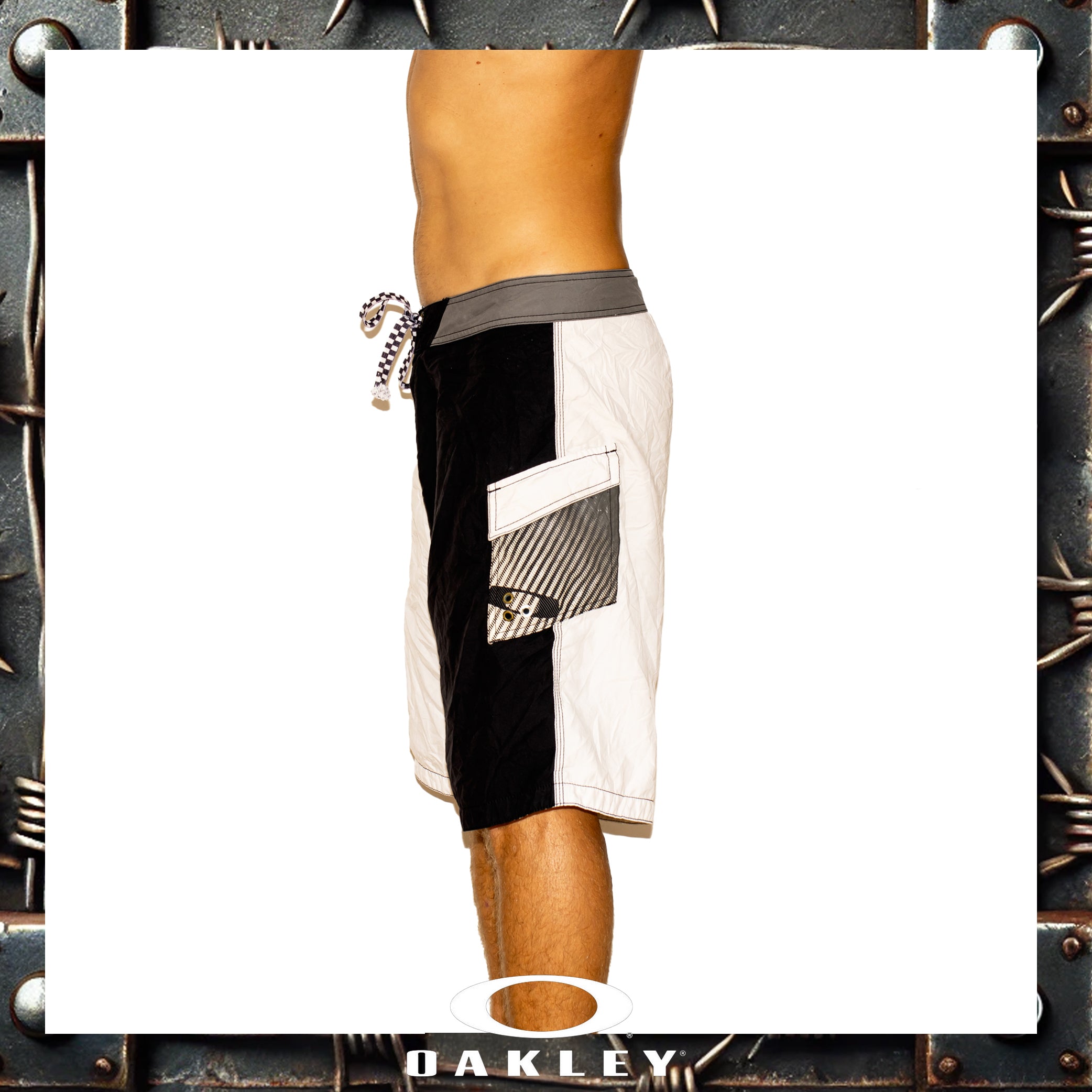 Y2K Oakley Vault Tech Boardies (36")