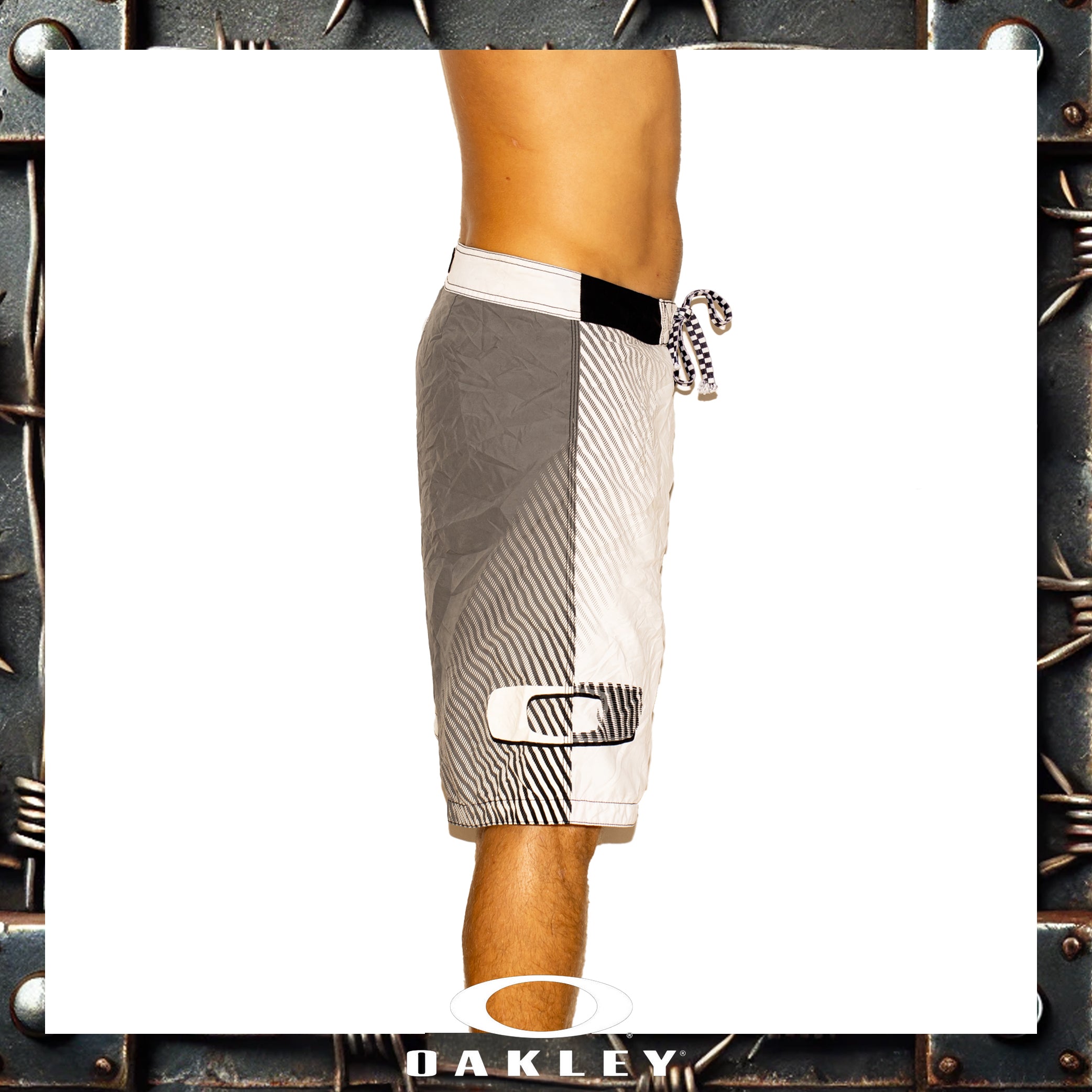 Y2K Oakley Vault Tech Boardies (36")