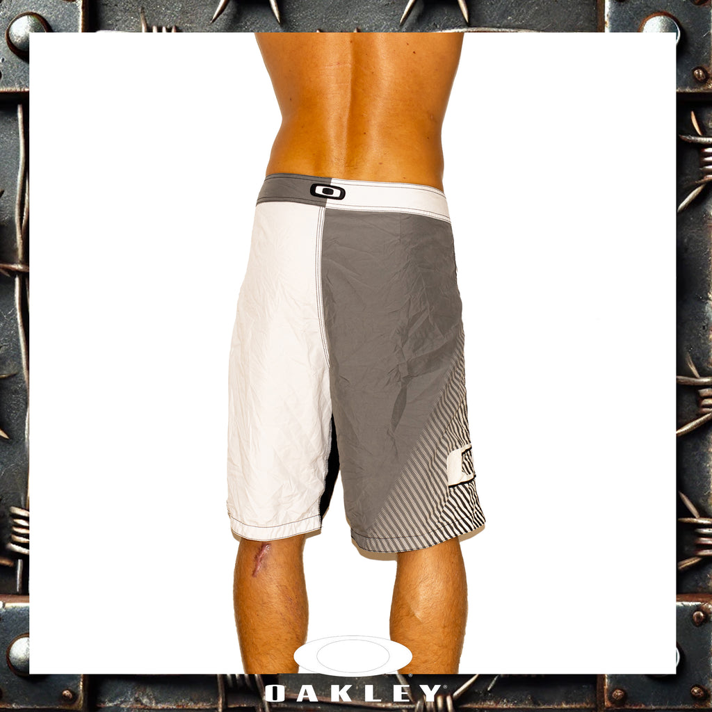 Y2K Oakley Vault Tech Boardies (36")