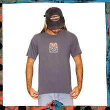 Load image into Gallery viewer, Y2K Quiksilver Graphic Tee (M-L)
