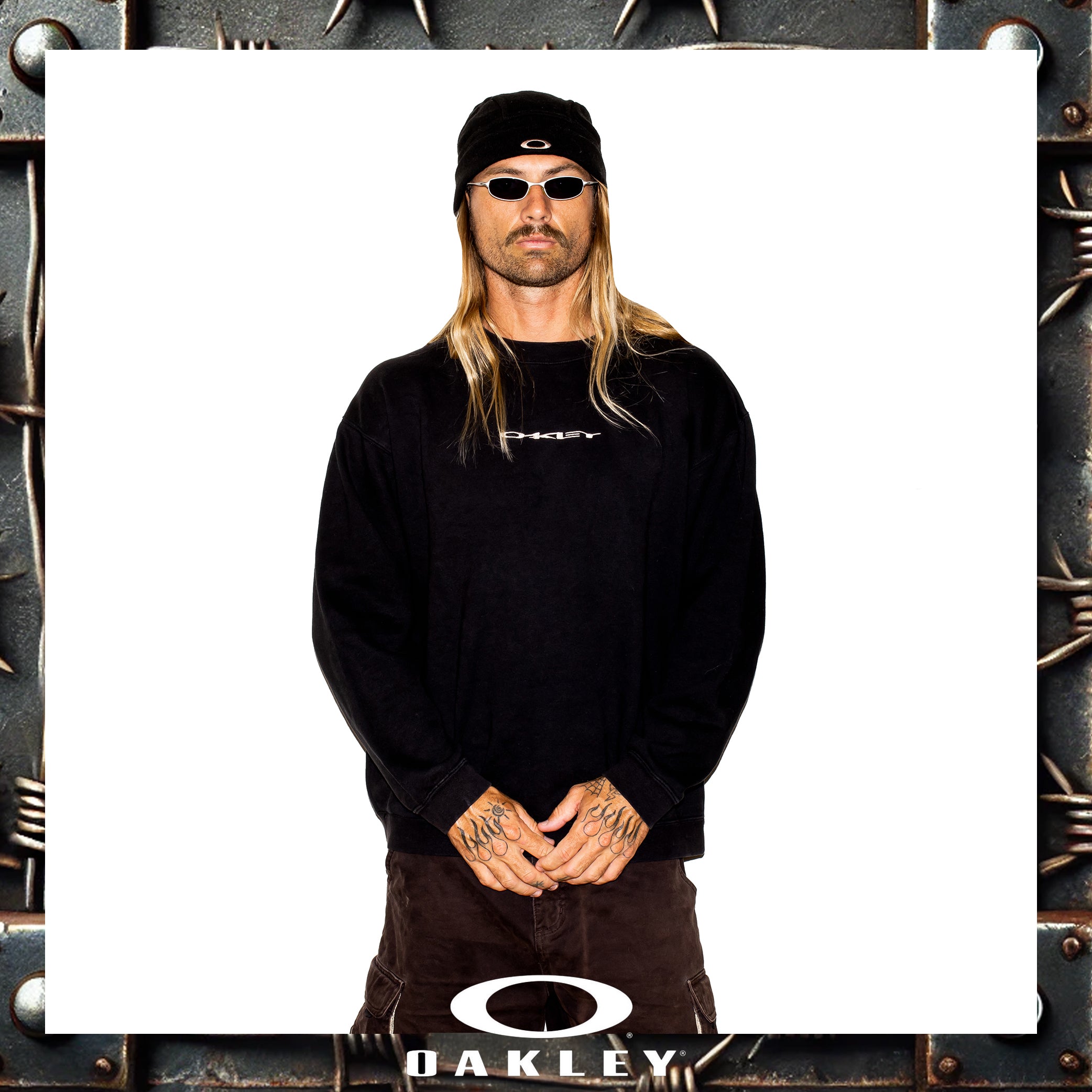 Y2K Oakley "Red Tag" Spellout Crewneck Sweatshirt (L-XL)