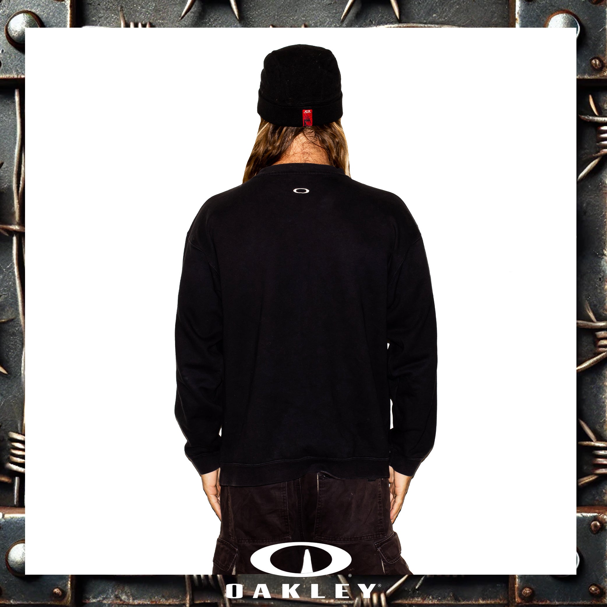Y2K Oakley "Red Tag" Spellout Crewneck Sweatshirt (L-XL)