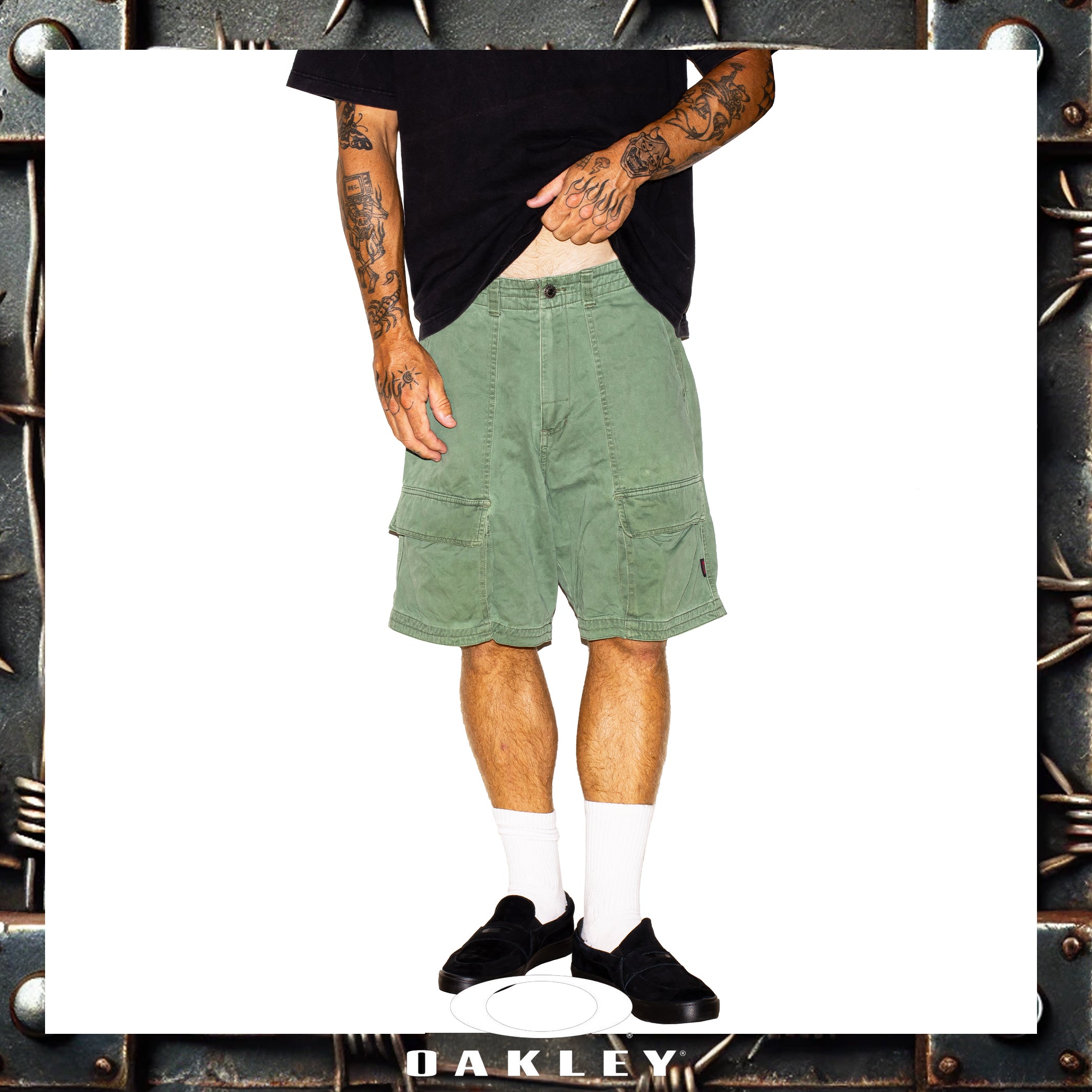 Y2K Oakley "Red Tag" Cargo Shorts (32")
