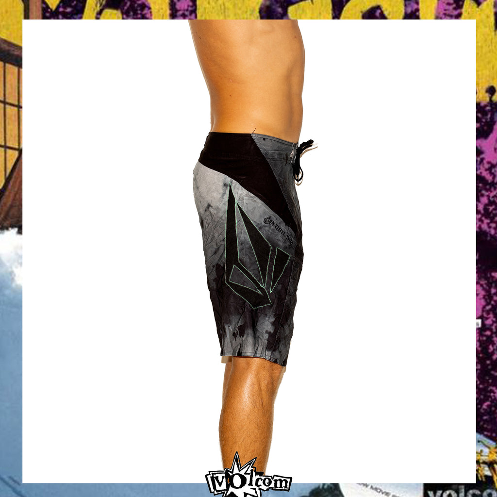 Y2K Volcom "Bruce Irons - Annihilator Mod Signature Series" Boardies (34")